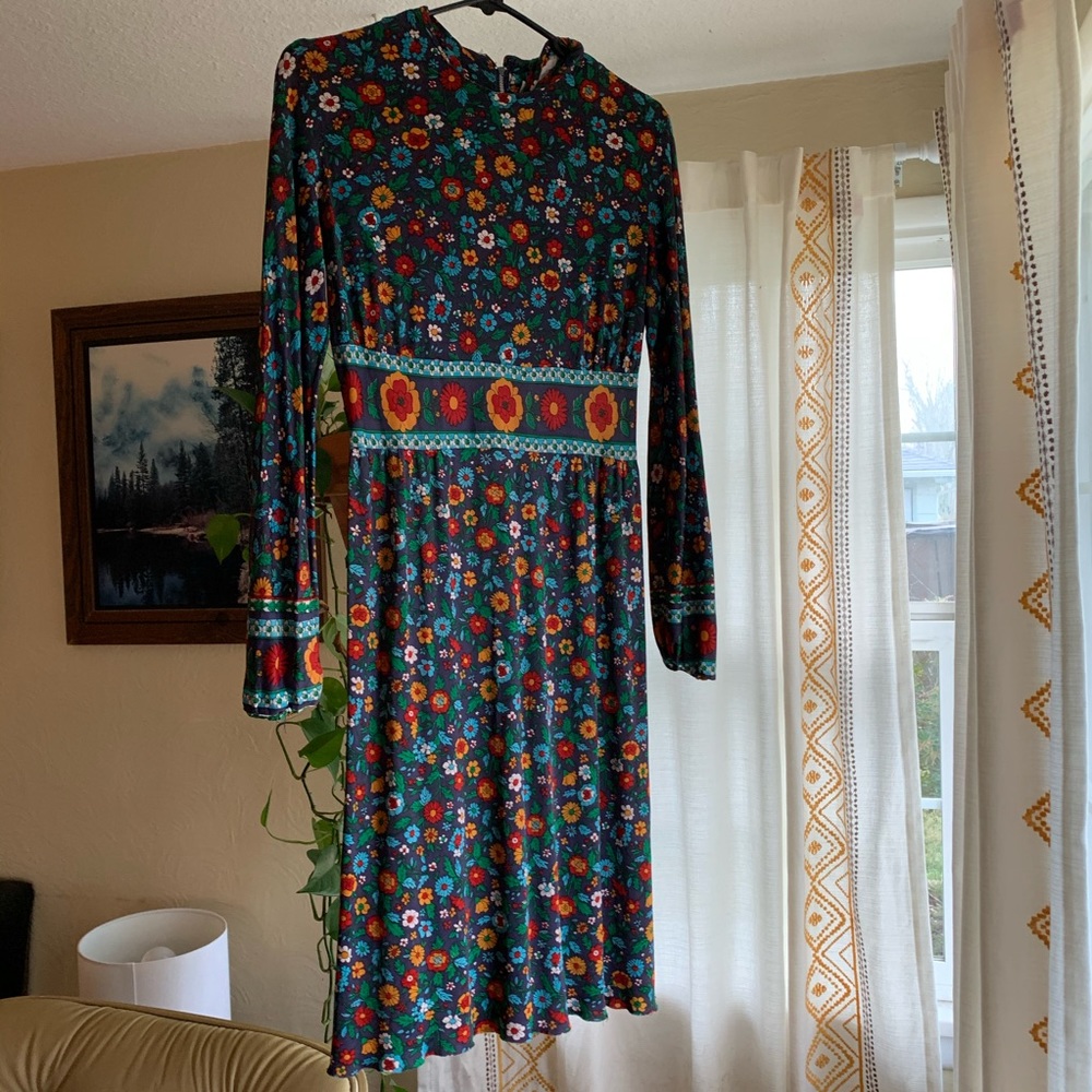 Vintage no tags 70s style floral dress retro